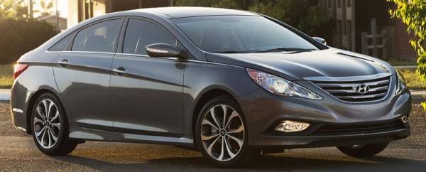 Hyundai анонсировал появление нового седана Sonata.
